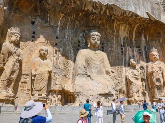 Khám phá hang đá Long Môn - kỳ quan hàng nghìn tuổi nổi tiếng Trung Quốc